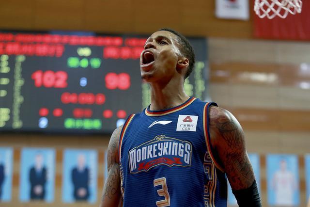 欧冠-莱万梅开二度奥尔莫破门 巴萨3-0布雷斯特